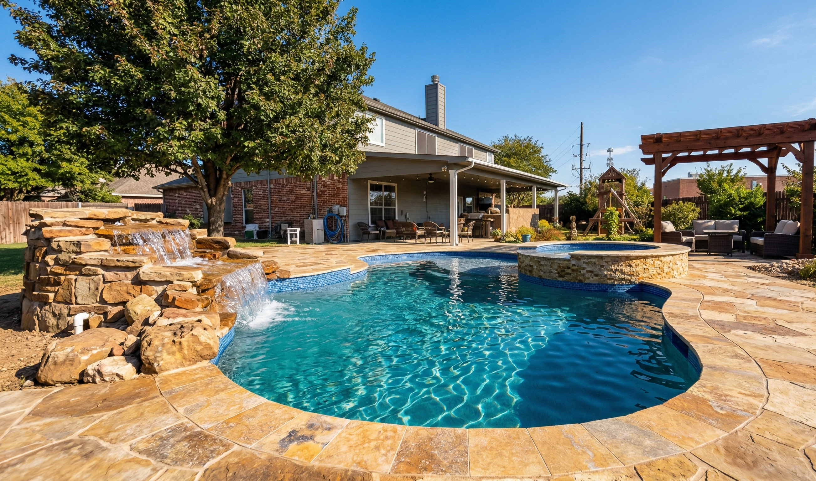 Modern pool in Houston, TX